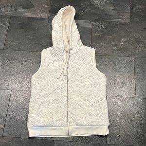 Merona vest